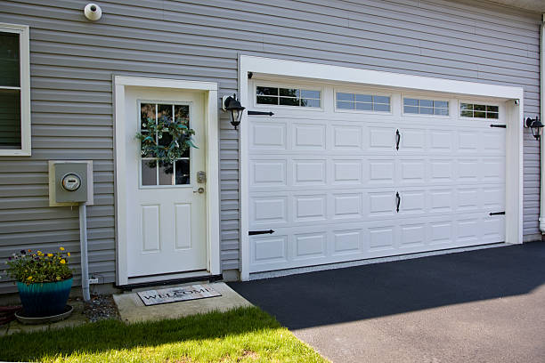 24/7 Emergency Garage Door Panel Replacement experts in Sumas, WA